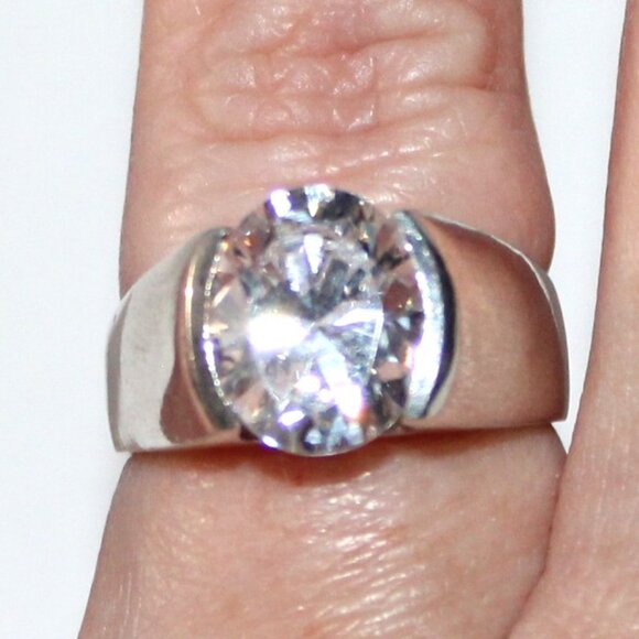 Sterling Silver Chunky Cubic Zirconia Ring 8 Grams SZ 7.5 - Picture 7 of 7